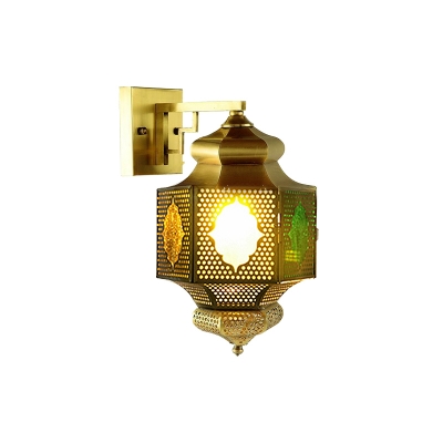 1 Light Wall Sconce Light Fixture Art Deco Hollow Metal Wall Lighting in Brass for Hallway
