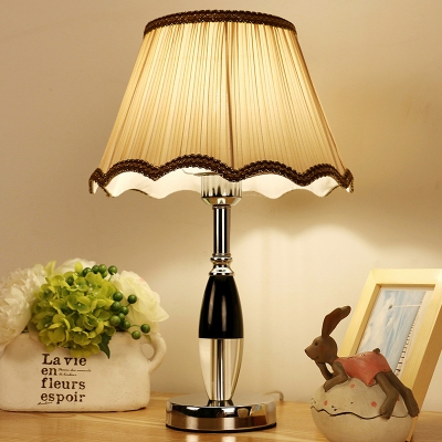 1 Head Living Room Table Light Modern Beige Small Desk Lamp with Cone Fabric Shade