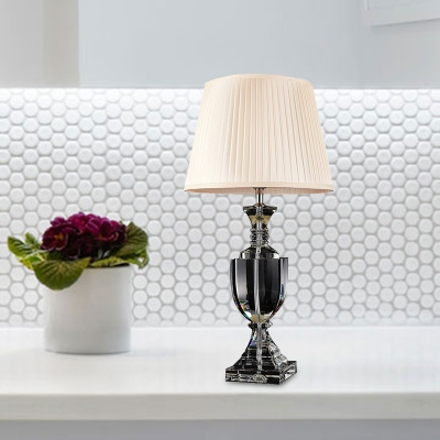Modernist Urn Shape Reading Light Hand-Cut Crystal 1 Bulb Nightstand Lamp in White