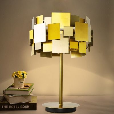 Round Metallic Table Lamp Minimalist 1 Head Gold Finish Night Lighting for Bedroom