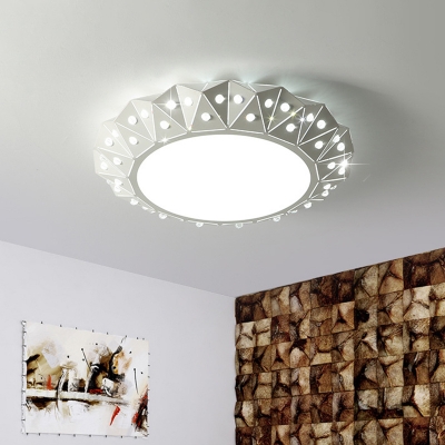 Round Flush Lighting Contemporary Metal LED Bedroom Ceiling Flush Mount in White with Diamond Design, 16.5