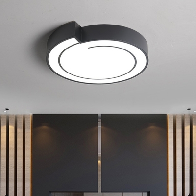 Modern Nordic LED Flush Lighting White/Black Circle Ceiling Flush Mount with Metal Shade in Warm/White Light, 18