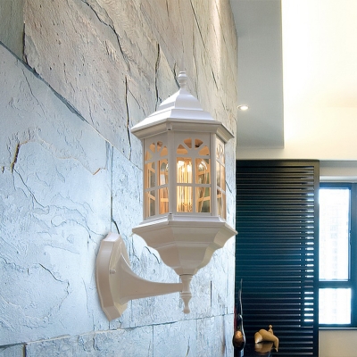 Metallic Castle Shape Wall Mount Lighting Lodges 1-Head Outdoor Sconce Lamp in White/Black/Brass