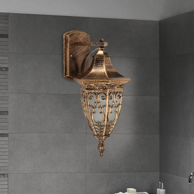 1-Light Metal Wall Lighting Fixture Rustic Brass Urn Shaped Outdoor Wall Sconce Lamp