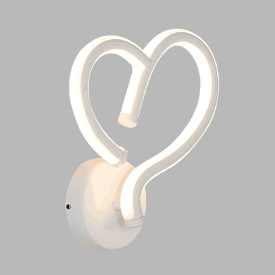 Heart Shape Sconce Light Fixture Modernism Acrylic LED White Wall Mount Lamp in Warm/White Light