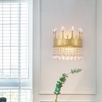 2 Lights Wall Mount Lighting Modernism Crown Shaped Metal Wall Sconce Lamp in Gold with Crystal Drop
