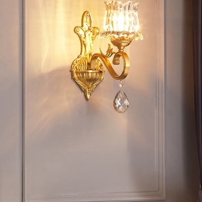 

Traditional Flower Wall Mount Lamp 1 Head Prismatic Crystal Sconce Light with Swirl Arm in Gold, HL620500