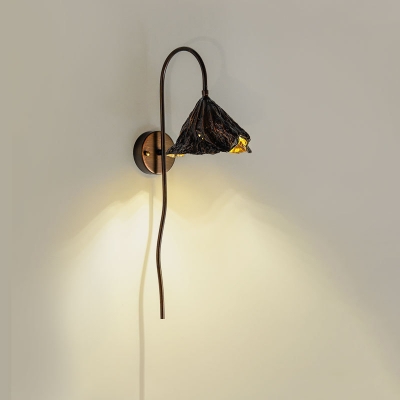 Withered Lotus Leaf Wall Lamp Modernist Metal Single Black and Gold Inner Sconce with Gooseneck Arm