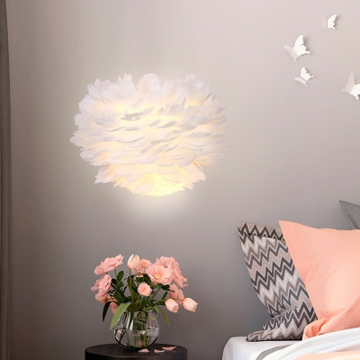1 Light Bedside Wall Mount Lighting Modernism White Sconce Lamp with Feather Fabric Shade