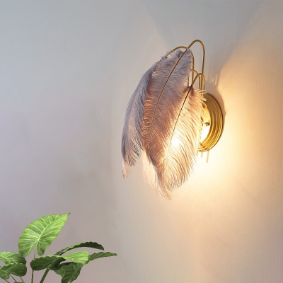 Grey/White Tiered Feather Wall Sconce Modern Stylish Fur 1 Bulb Living Room Wall Mounted Fixture