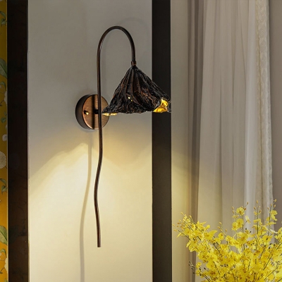 Withered Lotus Leaf Wall Lamp Modernist Metal Single Black and Gold Inner Sconce with Gooseneck Arm