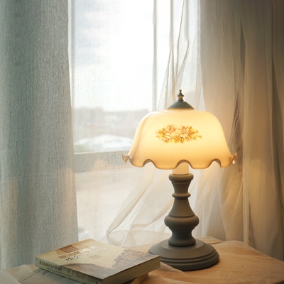 1-Head Flower Night Table Light Romantic Style Blue White Printing Glass Nightstand Lamp