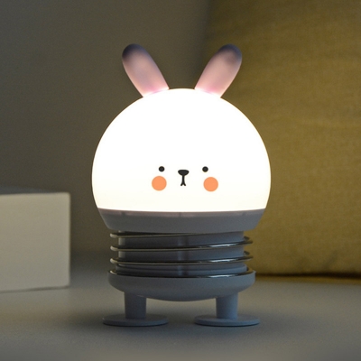 Rabbit/Chick/Fawn Shaped Nightstand Light Cartoon Plastic LED Bedroom Table Lamp in White/Yellow/Pink with Spring Design