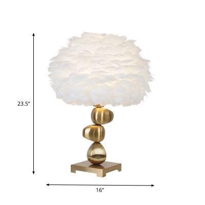 1 Bulb Furry Cloud Night Lamp Retro White Hand Woven Feather Table Lighting with Gold Pebble Base