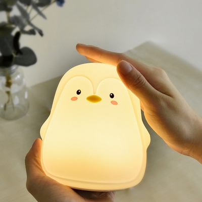Penguin Shape Bedroom Night Light Plastic LED Cartoon-Style Nightstand Lamp in White/Grey/Pink