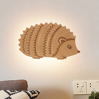 Cartoon Hedgehog Shape Sconce Light Wood LED Indoor Wall Lamp Fixture in Beige, Left/Right