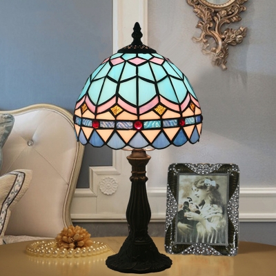 1 Bulb Bedroom Night Table Lighting Baroque Yellow/Blue Table Lamp with Dome Stained Art Glass Shade