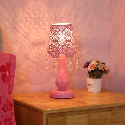 1 Head Etched Floral Night Light Pastoral Pink Iron Table Lamp with Snowflake Drape