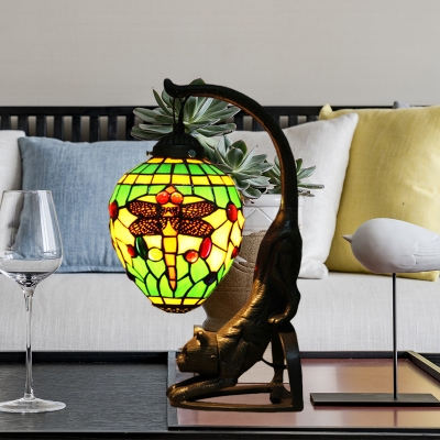 Handcrafted Glass Red/Green Table Light Ellipsoid Single Tiffany Nightstand Lamp with Dragonfly Pattern