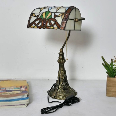 1 Bulb Bedside Desk Lighting Victorian Bronze Pull Chain Night Lamp with Rollover Stained Glass Shade