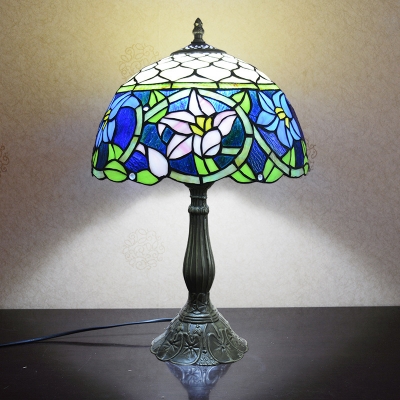 Cut Glass Domed Night Lighting Tiffany Style 1 Head Bronze Finish Blossom Patterned Table Lamp