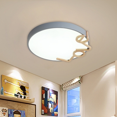 Round Bedroom Flushmount Lighting Metal LED Macaron Flush Lamp Fixture in White/Grey/Green with Love-Shape Wood Decor