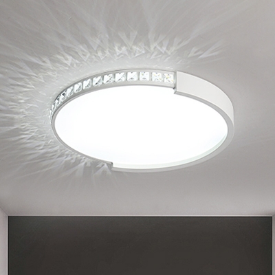 LED Circle Ceiling Mounted Fixture Simple White Finish Crystal Flushmount Lighting
