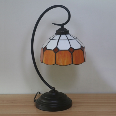 Grid Dome Table Light 1-Bulb Hand Cut Glass Tiffany Nightstand Lamp in Orange/Green with Swirl Arm