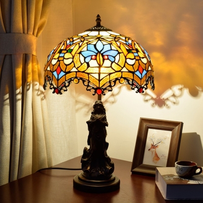 1-Light Night Table Lamp Tiffany Scalloped Stained Art Glass Petal Patterned Nightstand Light in Bronze