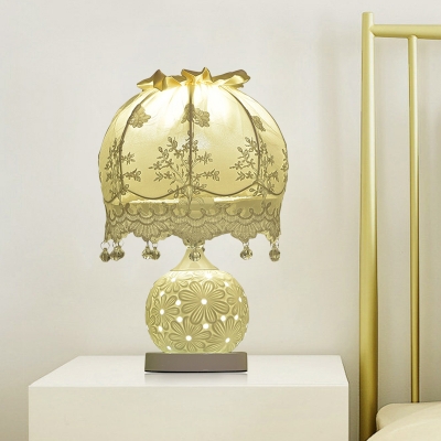 Globe Ceramic Table Lighting Pastoral Style 1 Head Bedroom Night Lamp with Lace Dome Lampshade