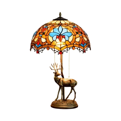 Scalloped Stained Glass Elk Table Light Baroque 2 Bulbs Brown/Yellow and White Beaded/Petal Patterned Desk Lamp with Chain