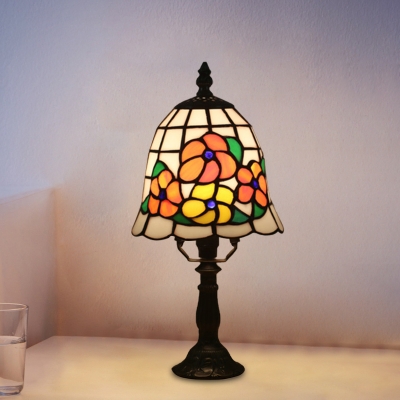1-Bulb Bedroom Night Table Light Tiffany Pink/Orange Petal Patterned Nightstand Lamp with Flared Stained Glass Shade