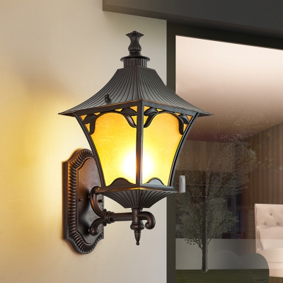 Yellow Glass Black Wall Sconce Lighting Lantern 1-Bulb Country Style Wall Lighting