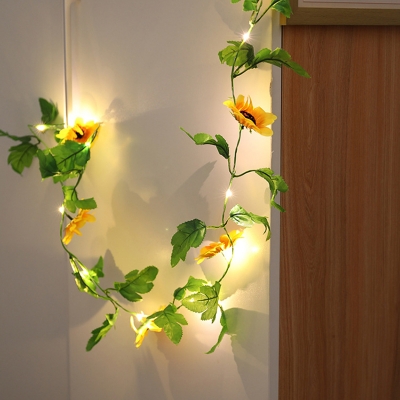 Nordic Style Sunflower String Lamp Plastic 20-Light Bedroom LED String Light Hanging Kit in Green, 6.5 Ft