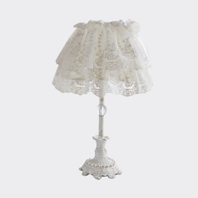 White Floral Night Lamp Pastoral Fabric 1 Head Bedroom Table Lighting with Lace Cover