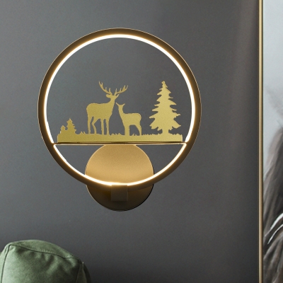 Nordic Style Elk Wall Mural Lamp Metallic Bedside LED Circle Wall Lighting Fixture in Black-Gold
