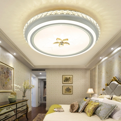 Inserted Crystal Circle Flush Mount Lamp Minimalist Bedroom LED Close to Ceiling Lighting Fixture in White