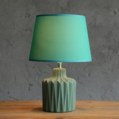 Fabric Barrel Shade Desk Light Traditional Single Light Study Room Ceramics Night Table Lamp in Green