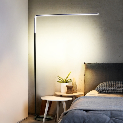 Right Angle Floor Lighting Minimal Metallic LED Linear Floor Stand Lamp in White/Black for Bedroom