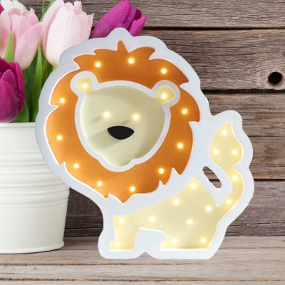 Battery Operated Lion Mini Night Lamp Cartoon Wood Pink/Orange-Yellow/Pink-Yellow LED Wall Mounted Light for Bedroom