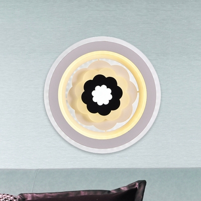 LED Bedside Wall Lighting Idea Modernism White and Black Sconce Lamp with Circle Acrylic Shade