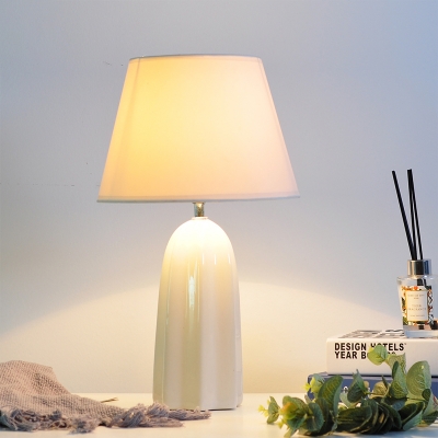 1 Head Ridged Bell Shaped Night Lamp Minimalist White/Brown Ceramics Table Light with Cone Fabric Shade