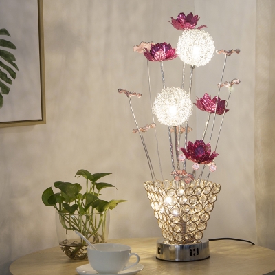 Gold LED Table Lighting Decorative Aluminum Wire Flowers and Vase Nightstand Lamp