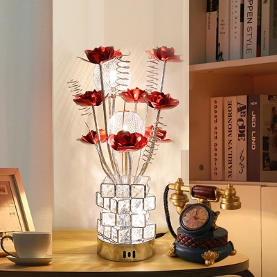 LED Table Lighting Art Deco Flower Aluminum Wire Desk Lamp with Stacked Square Vase in Red/Purple