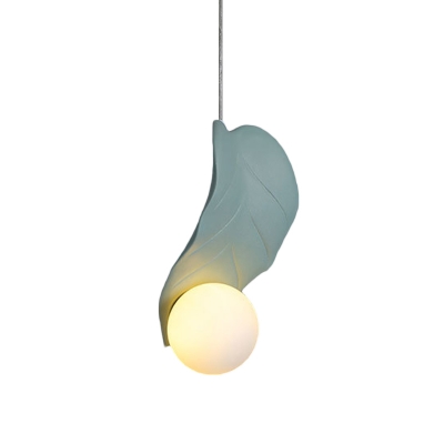 Resin Leaf Shape Pendulum Light Modern LED White/Green Suspension Lamp with Ball Opal Glass Shade in White/Warm Light