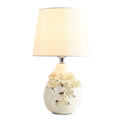 Beige Wine Can Nightstand Light Traditional Ceramics Single Study Room Table Lamp with Flower Decor, 18