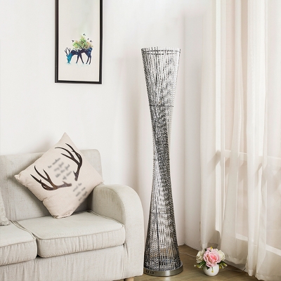Decorative Small Pretty Waist Shape Floor Lamp Metal Wire LED Standing Floor Light in Black and Silver