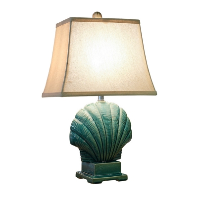 1 Light Fabric Nightstand Light Traditional Shell Shaped Ceramics Table Lamp in White/Green