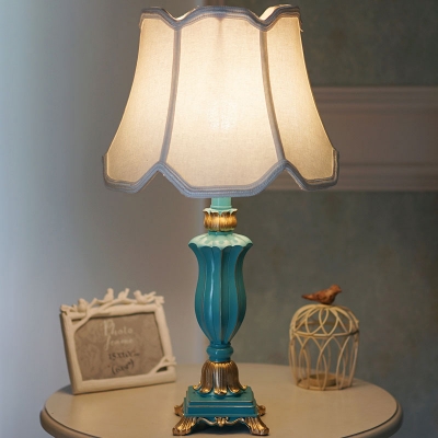 Single Night Lighting with Scalloped Shade Fabric Traditional Bedroom Resin Table Lamp in White/Blue