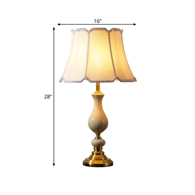 Fabric Scalloped Shade Table Lighting Traditional Parlour Night Stand Lamp in Gold